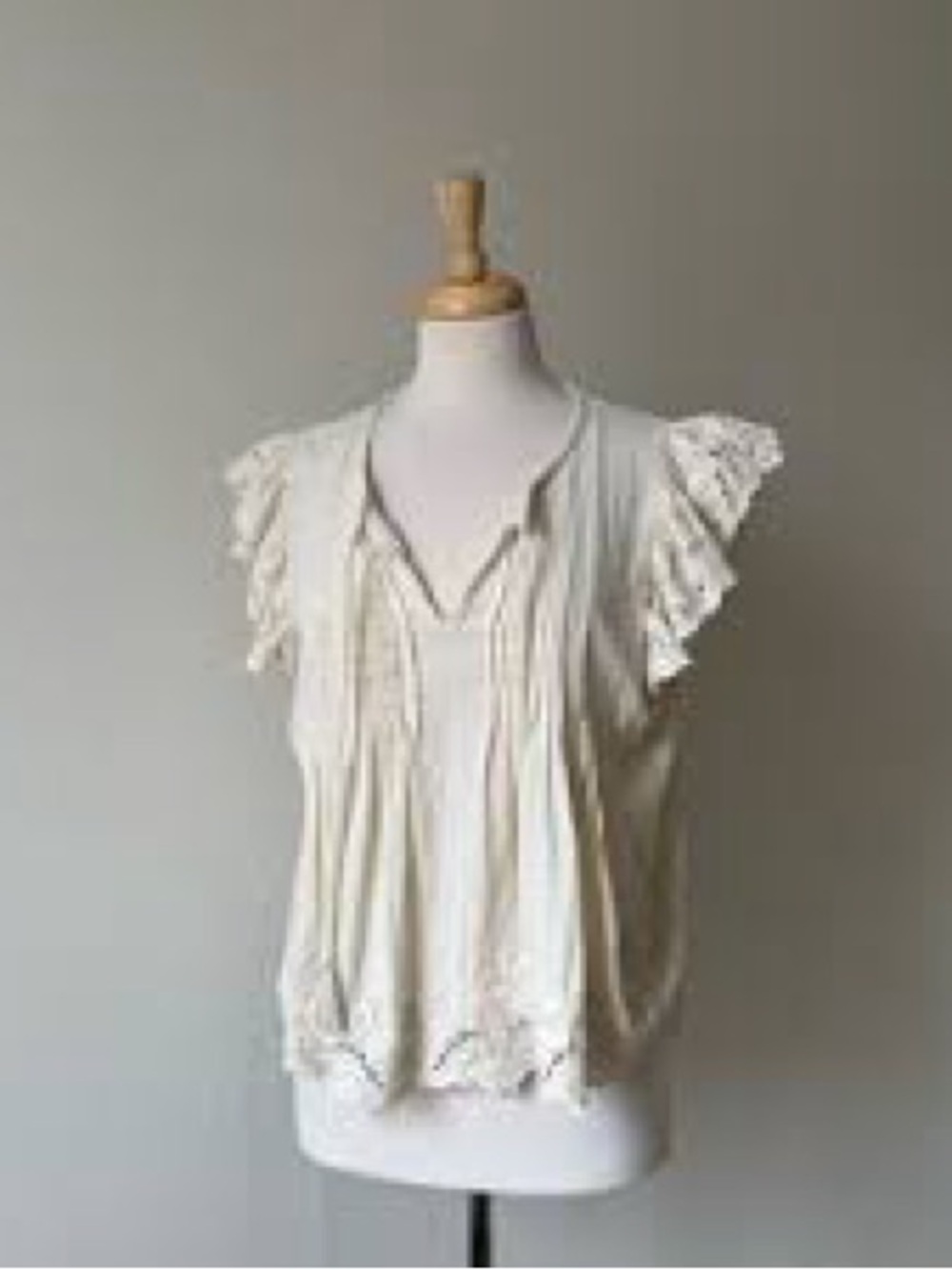 Cream Lace Flutter‎ Sleeve Blouse